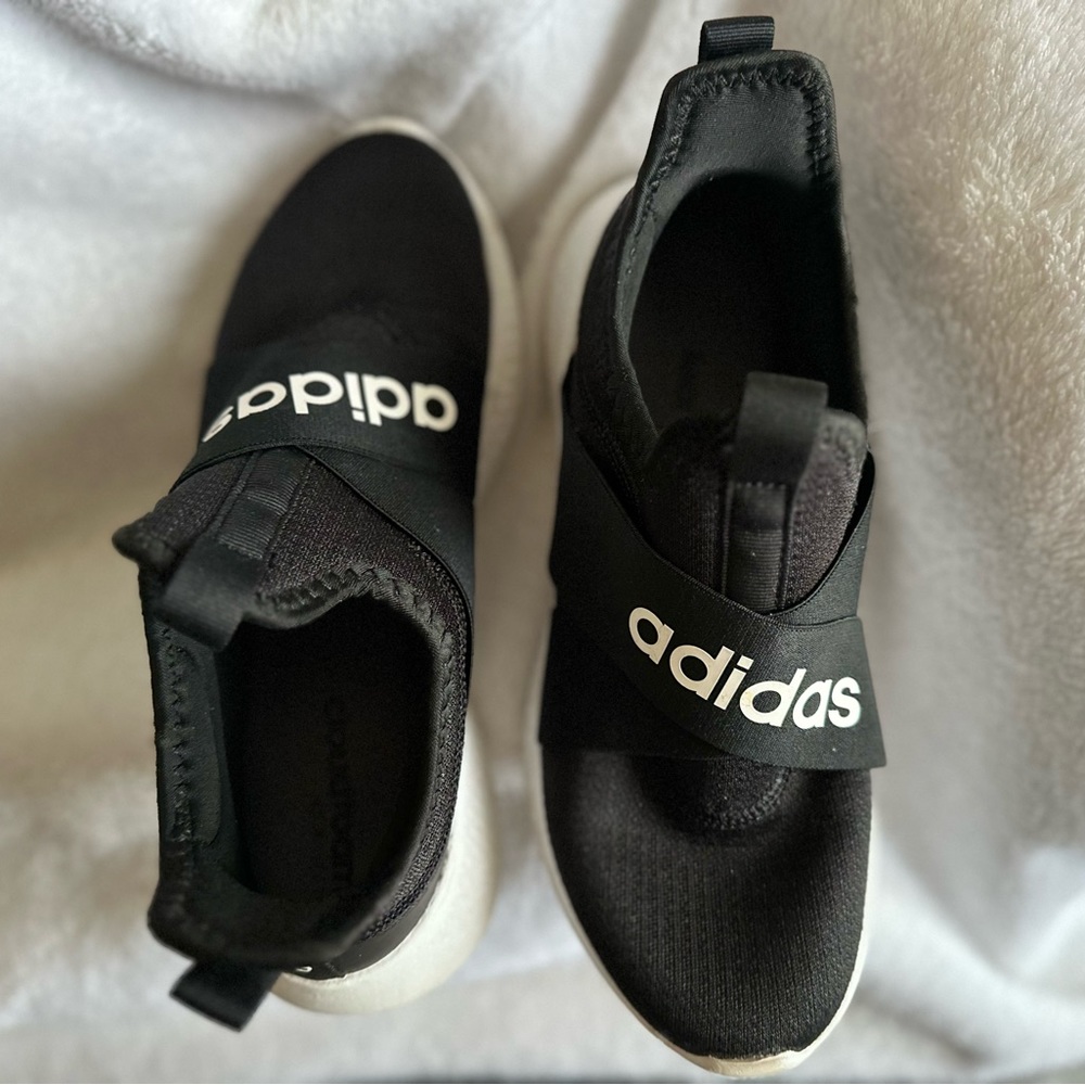Adidas Slip on Sneaker
